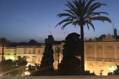 Homestay En Plaza Candelaria, Casco Antiguo Cádiz
