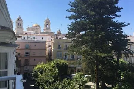 Homestay En Plaza Candelaria, Casco Antiguo Cádiz